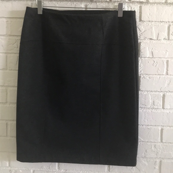 Worthington Dresses & Skirts - 🔵🟡🔴$5 Worthington skirt medium